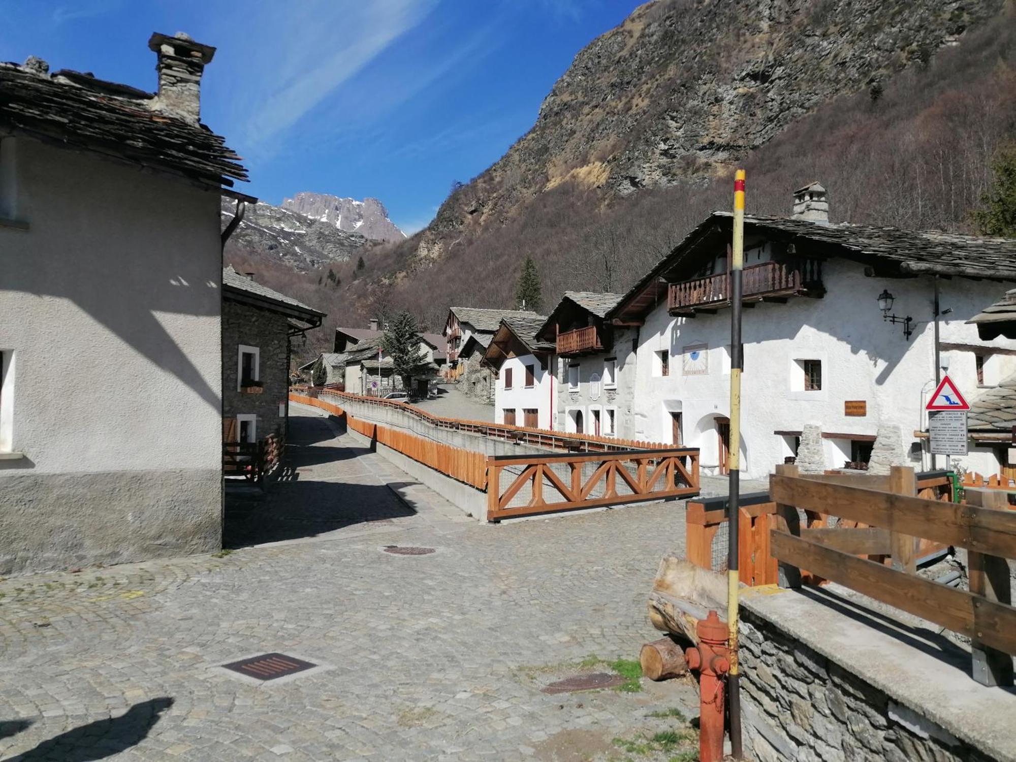 Ca Ad Me Pare Alloggio Con Terrazza Panoramica Moncenisio Exteriör bild